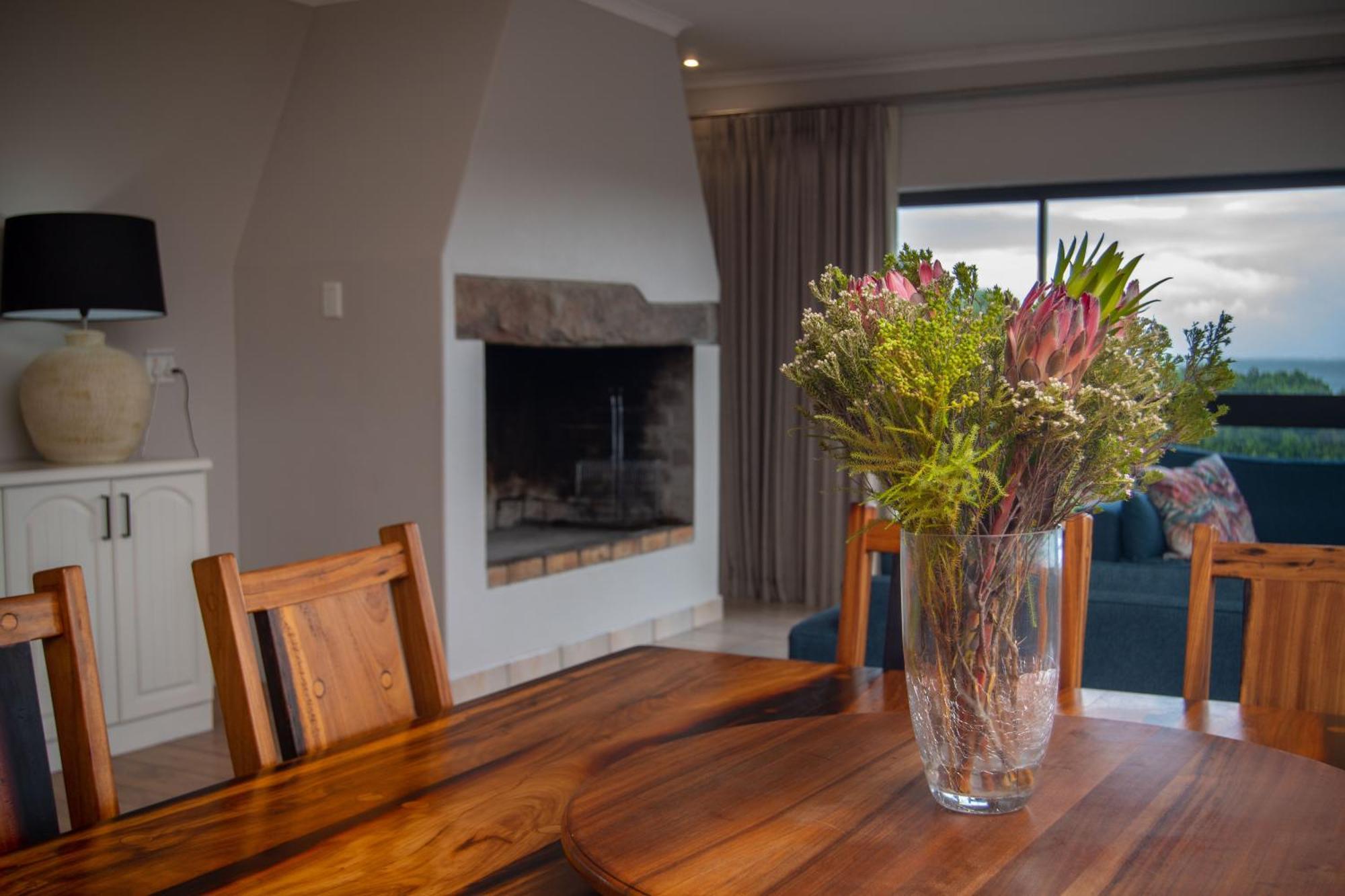 Great White Accommodation Kleinbaai Exterior photo