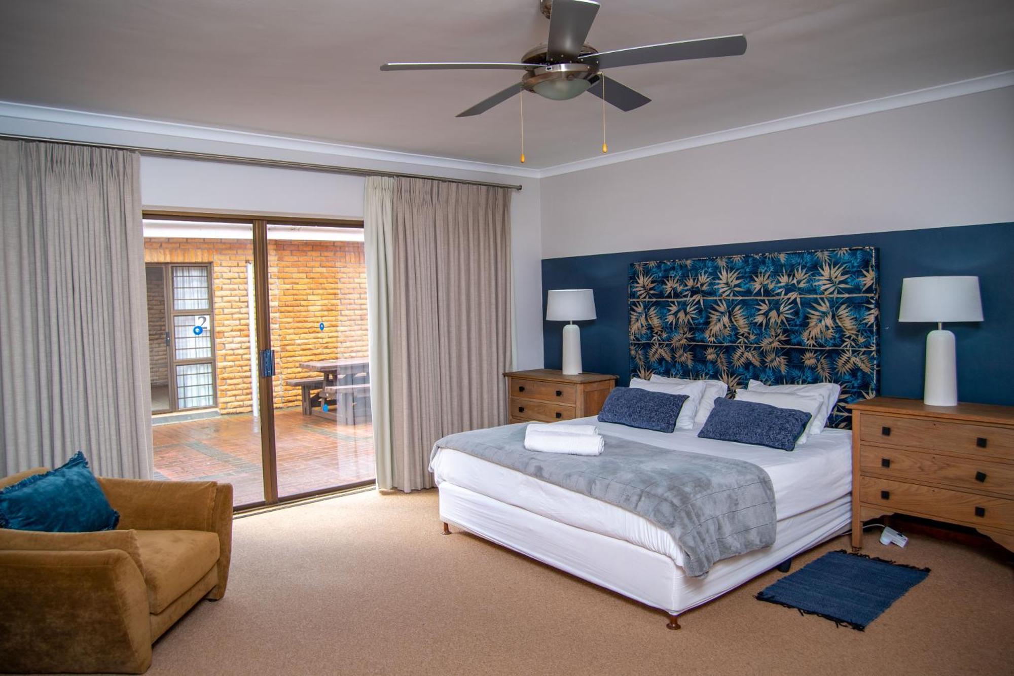 Great White Accommodation Kleinbaai Exterior photo